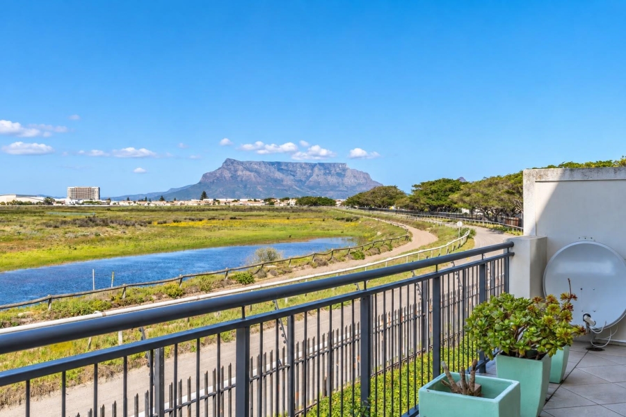 2 Bedroom Property for Sale in Royal Ascot Western Cape